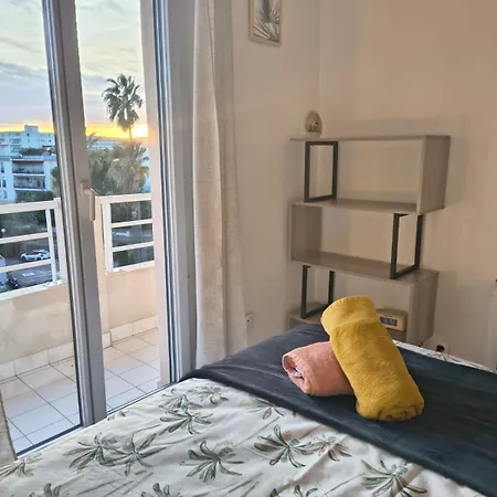 Lumineux T2 - Calme - Piscine - Plages * Saint-Raphael (Var)