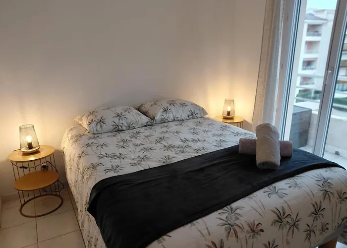 Lumineux T2 - Calme - Piscine - Plages Apartment Saint-Raphael (Var)